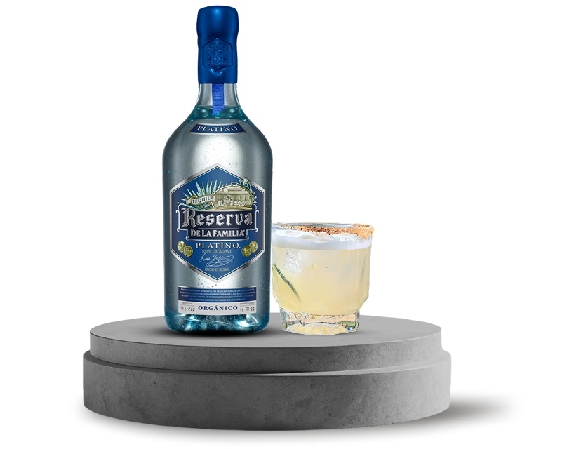 Botella cóteles con Reserva de la Familia Platino.